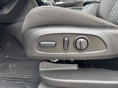 Used 2024 Chevrolet Equinox LT AWD/4WD image 13