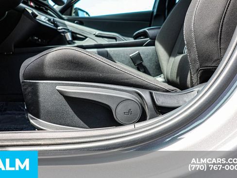 Used 2025 Hyundai Elantra Sport FWD image 23