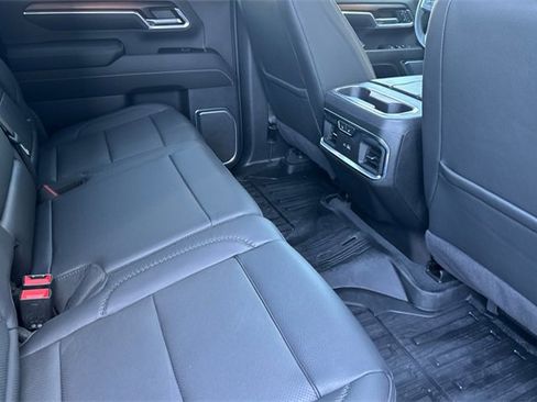Used 2024 GMC Sierra 2500 Denali w/ Denali Reserve Package image 18