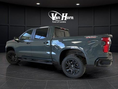 Used 2025 Chevrolet Silverado 1500 LT Trail Boss w/ LT Trail Boss Premium Package AWD/4WD image 3