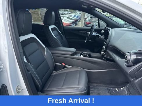 Used 2024 Chevrolet Blazer EV LT AWD/4WD image 29