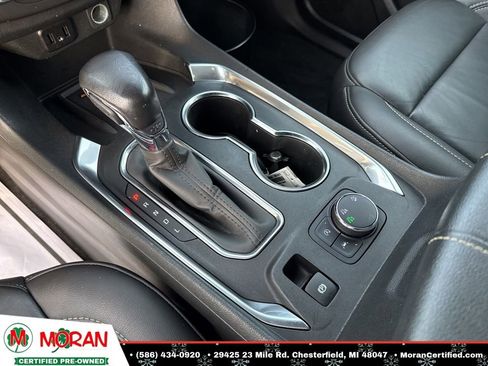 Used 2022 Chevrolet Traverse LT image 20