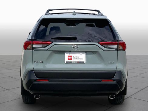 Used 2023 Toyota RAV4 XLE Premium FWD image 5