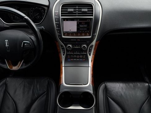 Used 2018 Lincoln MKX Reserve w/ Lincoln MKX Climate Package AWD/4WD image 24