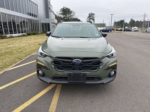 Used 2025 Subaru Crosstrek 2.5i Sport AWD/4WD image 2