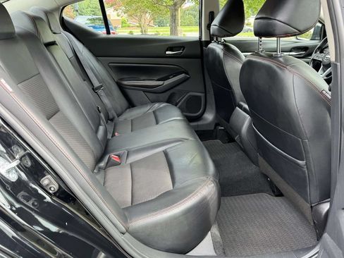 Used 2024 Nissan Altima 2.5 SR FWD image 15