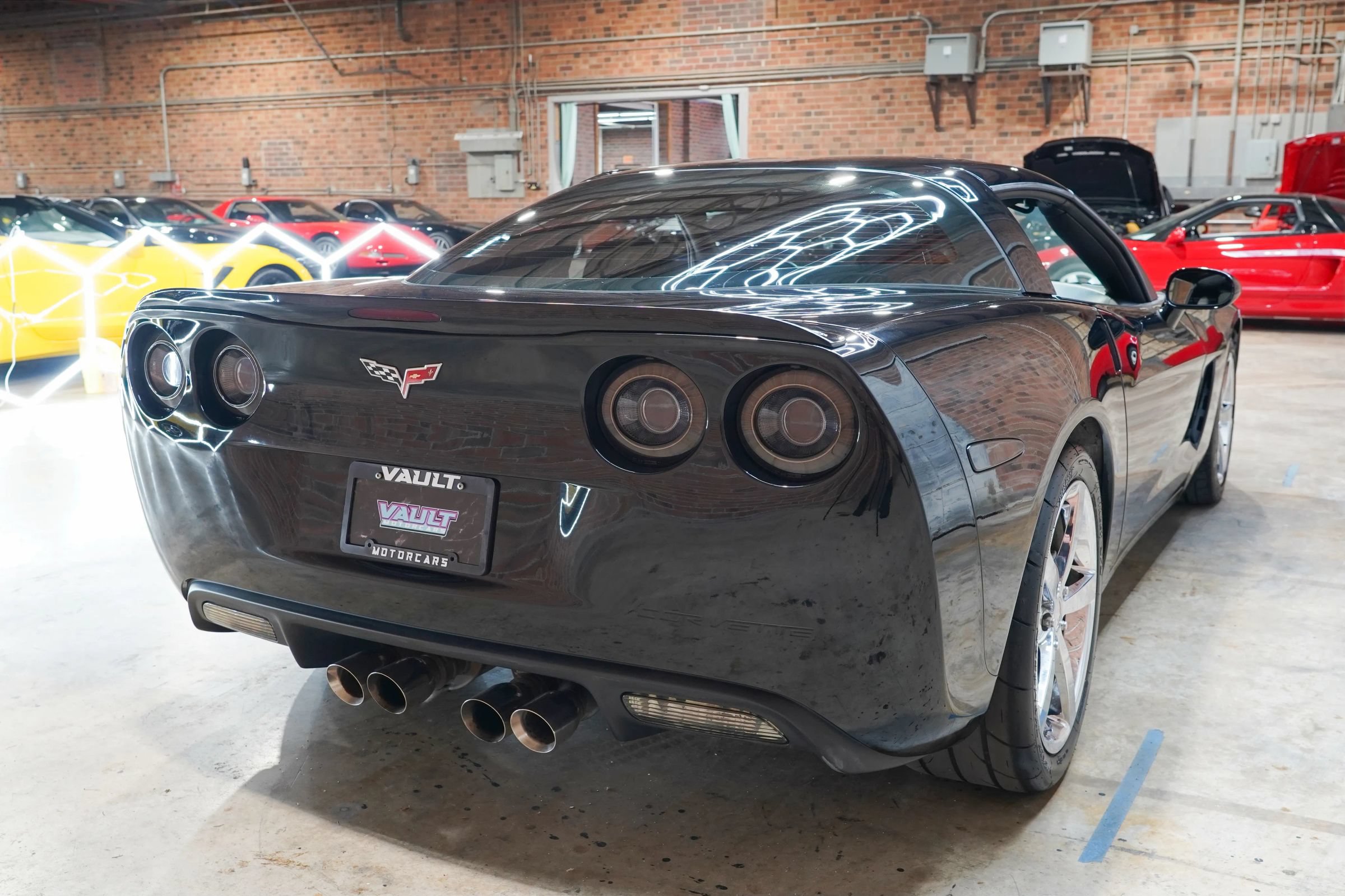 Used 2010 Chevrolet Corvette Coupe w/ Preferred Equipment Group RWD image 12