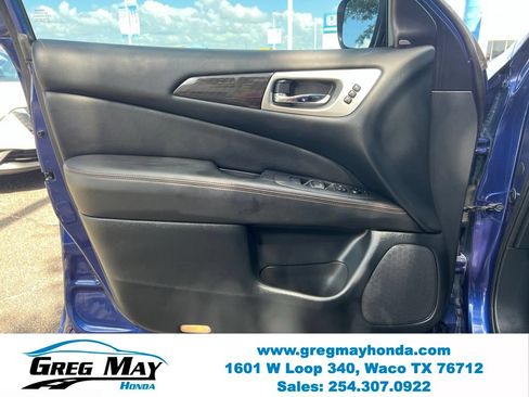 Used 2019 Nissan Pathfinder SL FWD image 25