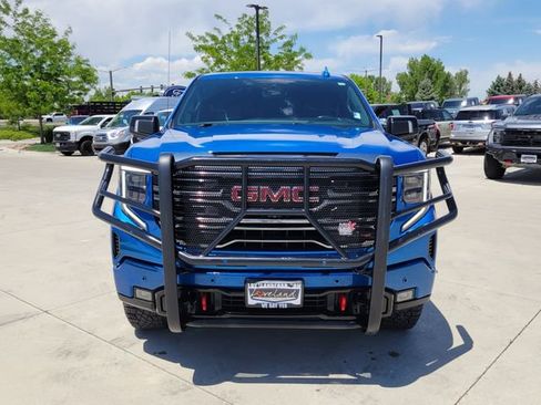 Used 2023 GMC Sierra 1500 AT4 w/ AT4 Premium Package AWD/4WD image 5