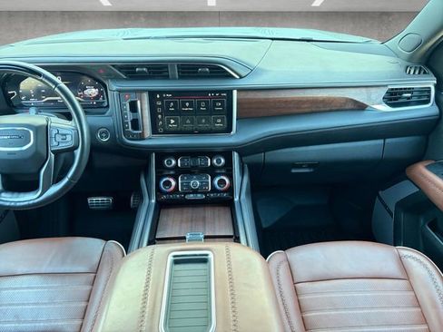 Certified 2023 GMC Yukon Denali Ultimate image 3