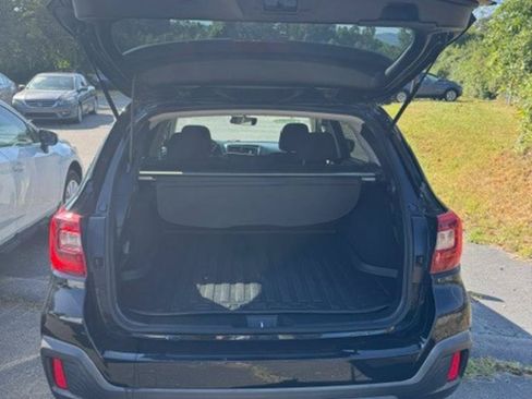 Used 2018 Subaru Outback 2.5i Premium AWD/4WD image 10