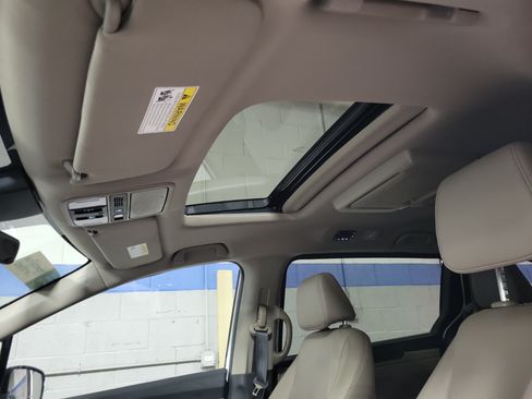 Certified 2023 Honda Odyssey Touring image 23