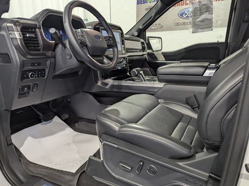 Used 2025 Ford F150 Platinum AWD/4WD image 17