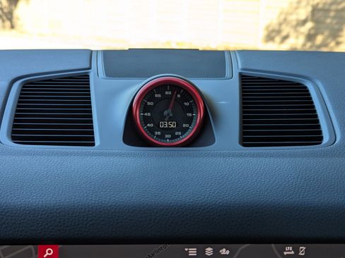 Used 2021 Porsche Cayenne Coupe image 17