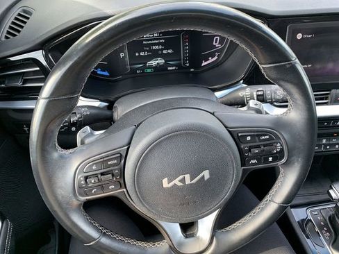 Used 2022 Kia Niro Touring Special Edition image 19