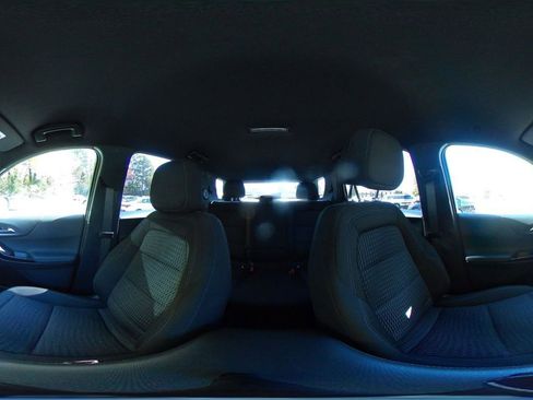 Used 2025 Chevrolet Equinox LT image 42