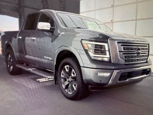 Used 2023 Nissan Titan Platinum Reserve w/ Moonroof Package AWD/4WD image 12