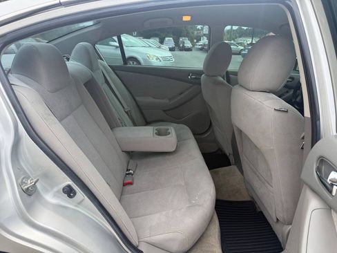 Used 2011 Nissan Altima 2.5 S w/ Special Edition Pkg FWD image 12