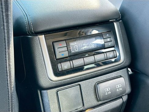 Used 2021 Subaru Ascent Limited w/ Technology Package AWD/4WD image 27