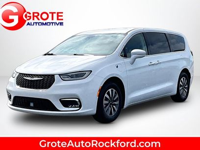 Used 2022 Chrysler Pacifica Touring-L