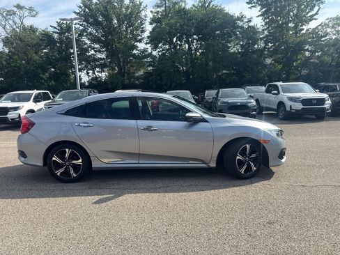 Used 2016 Honda Civic Touring image 24