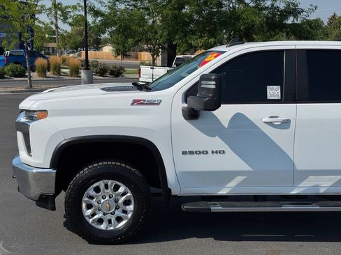 Used 2023 Chevrolet Silverado 2500 LT w/ Convenience Package AWD/4WD image 4
