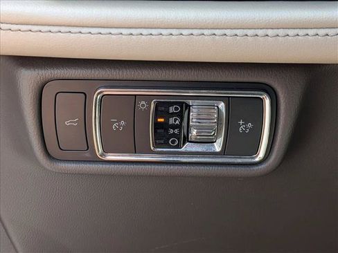 Used 2022 Lincoln Aviator Reserve w/ Equipment Group 201A AWD/4WD image 17