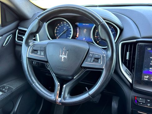 Used 2017 Maserati Ghibli RWD image 27