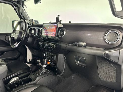 Used 2021 Jeep Wrangler Unlimited Sahara AWD/4WD image 47