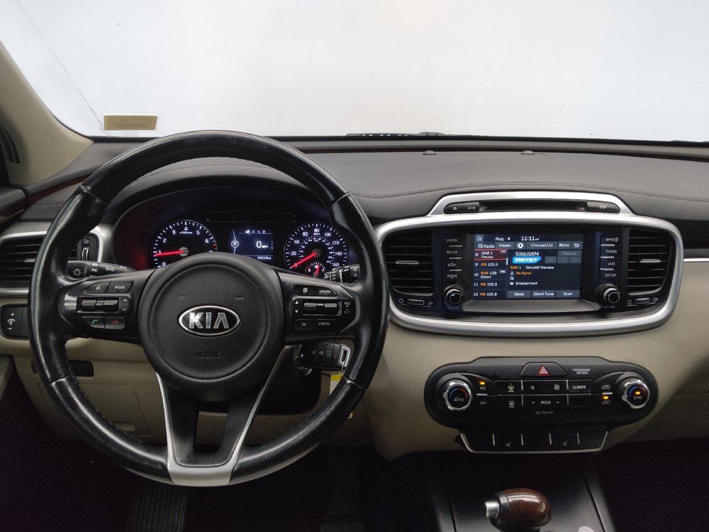 Used 2018 Kia Sorento FWD image 22