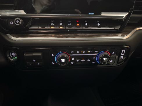 Used 2025 Chevrolet Silverado 1500 LT w/ Z71 Off-Road Package image 24