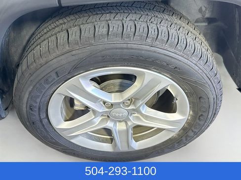 Used 2024 Jeep Compass Latitude AWD/4WD image 31