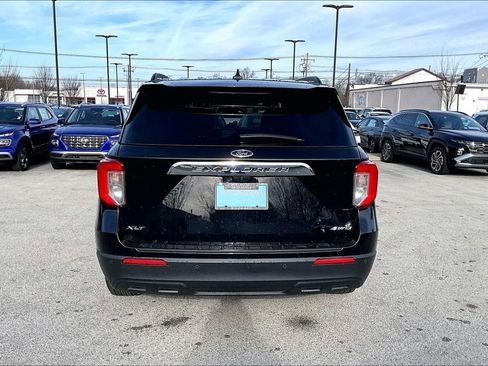 Used 2022 Ford Explorer XLT image 6