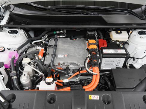 Certified 2026 Toyota bZ AWD/4WD image 33