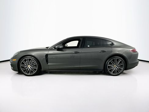 Used 2018 Porsche Panamera 4 AWD/4WD image 8