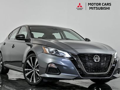 Used 2021 Nissan Altima 2.5 SR w/ SR Premium Package