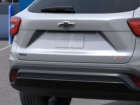 New 2026 Chevrolet Trax RS w/ Driver Confidence Package FWD image 38