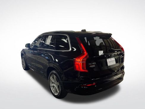 Certified 2023 Volvo XC90 B5 Core w/ Climate Package AWD/4WD image 4