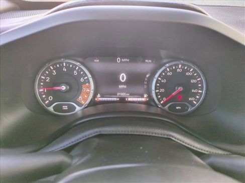 Used 2022 Jeep Renegade Altitude w/ Convenience Group image 11