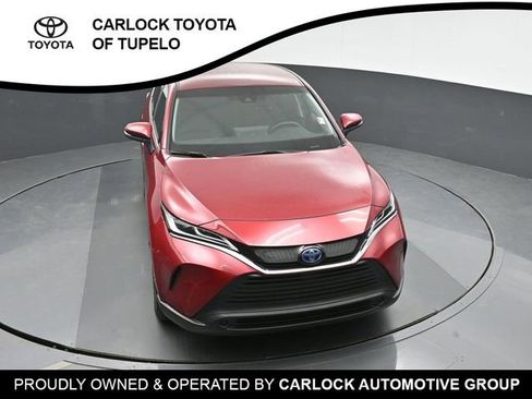 Used 2023 Toyota Venza LE image 32