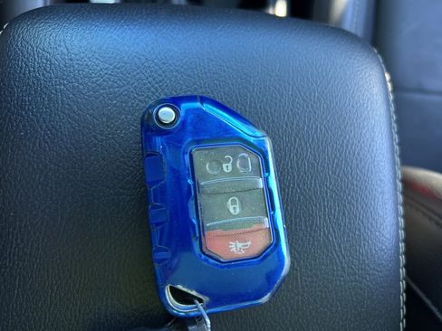 Used 2023 Jeep Gladiator Overland w/ Popular Equipment Package image 42