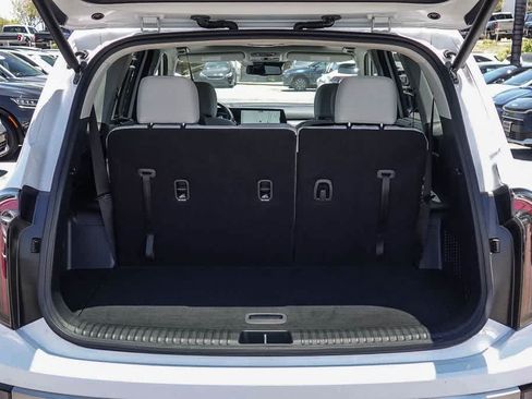 Certified 2024 Kia Telluride EX w/ EX Captain's Chair Package AWD/4WD image 25