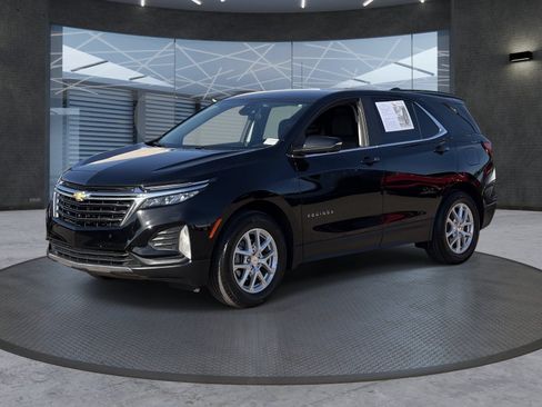 Certified 2024 Chevrolet Equinox LT FWD image 2