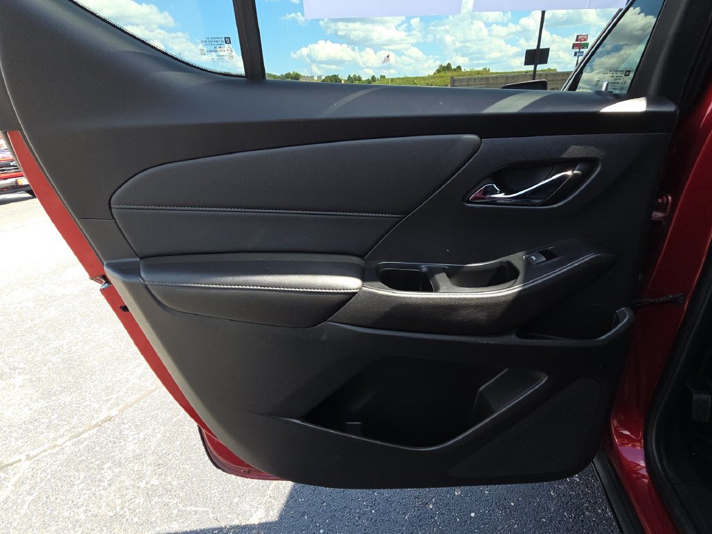 Used 2023 Chevrolet Traverse LT w/ LPO, Floor Liner Package AWD/4WD image 26