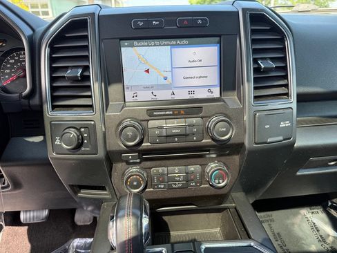 Used 2018 Ford F150 XLT w/ Equipment Group 302A Luxury AWD/4WD image 13