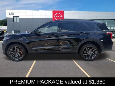 Used 2025 Ford Explorer ST-Line w/ Premium Package AWD/4WD image 3
