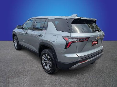 Used 2025 Chevrolet Equinox LT FWD image 3