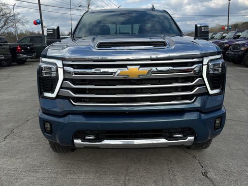 Used 2025 Chevrolet Silverado 2500 High Country w/ Technology Package image 3