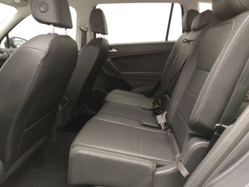 Used 2019 Volkswagen Tiguan SEL R-Line image 18