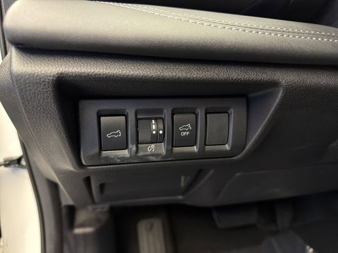 Certified 2025 Subaru Outback Limited image 15